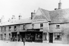 The-Posting-House-Hall-Street-now-the-Barbers-shop-with-Milestone-House-on-the-left-now-KHA-Architects-and-Dean-Pearce-Architects-circa-1900-